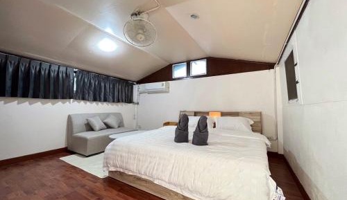 Studio Apartment with King Bed