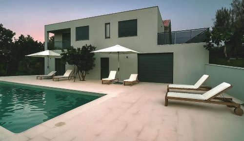 King Room with Pool View