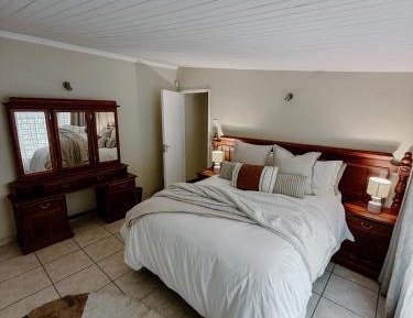 Apartment with Garden View