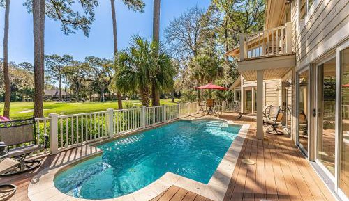 Four-Bedroom Holiday Home