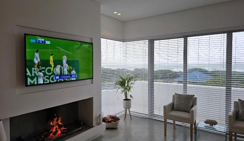 Two-Bedroom Apartment with Balcony and Sea View