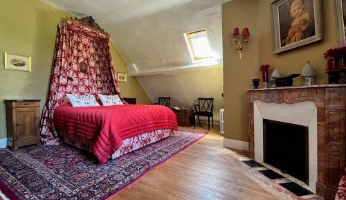 Twin Room with Private Bathroom