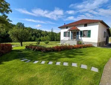 Villa with Garden View