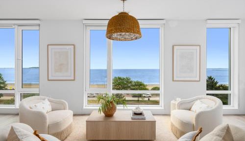 Two-Bedroom Deluxe Apartment with Ocean View