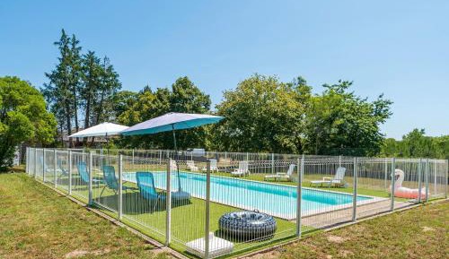 Three-Bedroom Superior Apartment