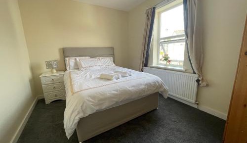 Family Room with Garden View
