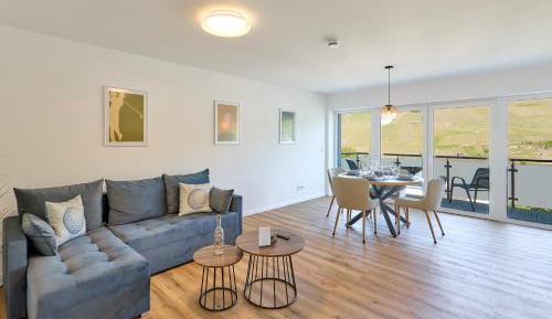 One-Bedroom Apartment with Balcony