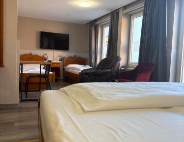 Quadruple Room with Private Bathroom