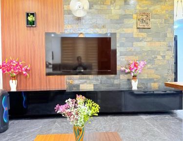 Family Two-Bedroom Apartment with View