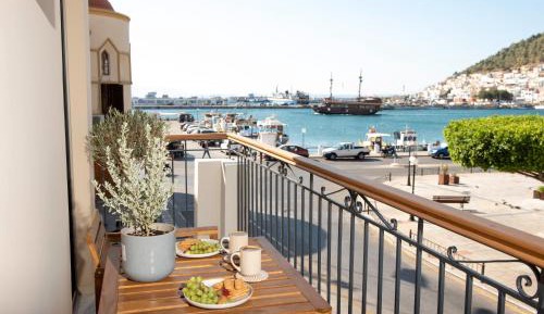 Two-Bedroom Apartment with Balcony and Sea View