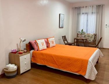 Deluxe Studio