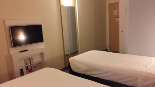 Standard Apartment with Twin Beds