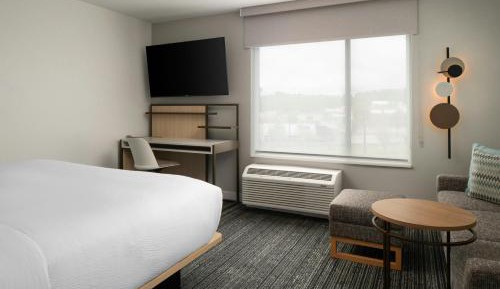 King Studio Suite - Hearing Accessible