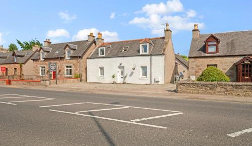 Four-Bedroom Holiday Home