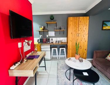 Queen Room with Garden View