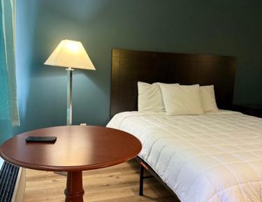 Deluxe Room (2 Adults + 1 Child)