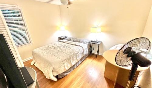 Standard Double Room with Shared Bathroom