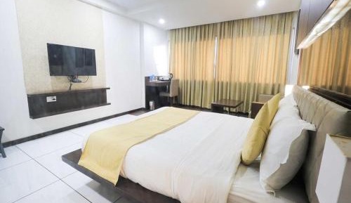 Luxury Triple Room