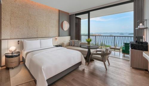 Deluxe Double Room with Balcony and Ocean View