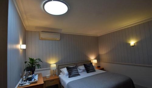 Executive Sun Pipe Double Room