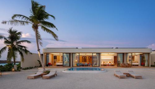Three-Bedroom Sunset Beach Pool Residence