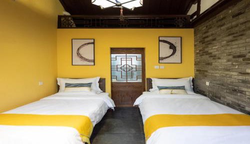 Courtyard Twin Room