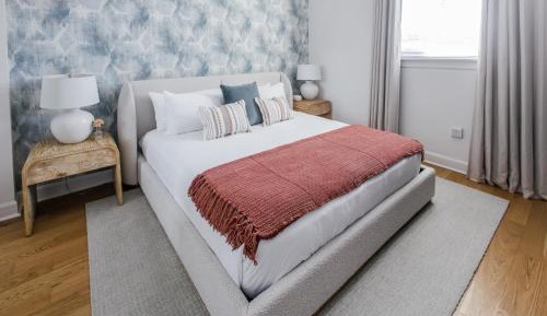 Superior One Bedroom Apartment