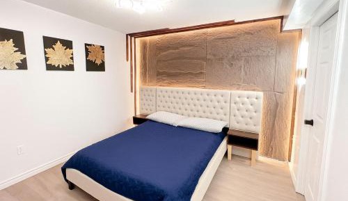 Queen Room with Shared Bathroom