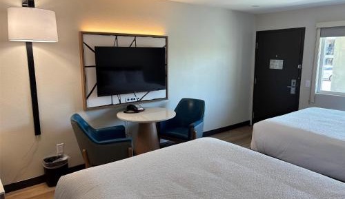 Queen Room with Two Queen Beds - Non-Smoking