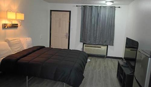 King Room - Non-Smoking