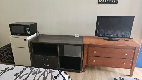 King Studio with Sofa Bed