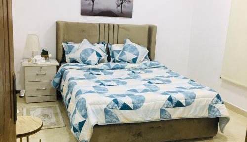 One-Bedroom Apartment with City View