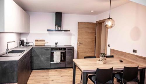 Two-Bedroom Apartment with Mountain View