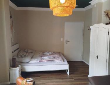 Double Room with Shared Bathroom and shared Kitchen