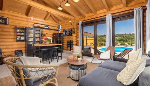 Three-Bedroom Holiday Home 