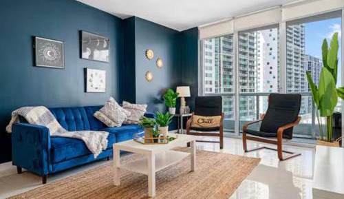 Deluxe One-Bedroom Apartment with City View