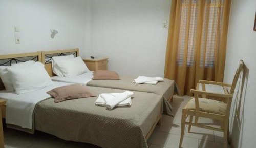 Standard Twin Room with Mountain View