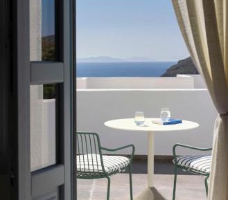 Deluxe Suite with Spa Bath