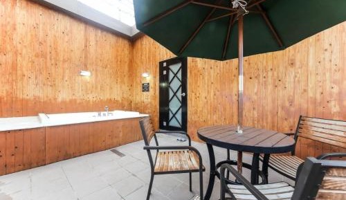 Suite with Spa Bath