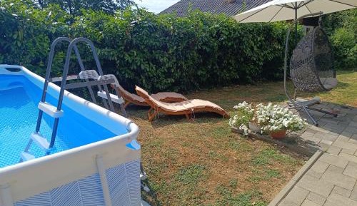 Deluxe One-Bedroom Apartment