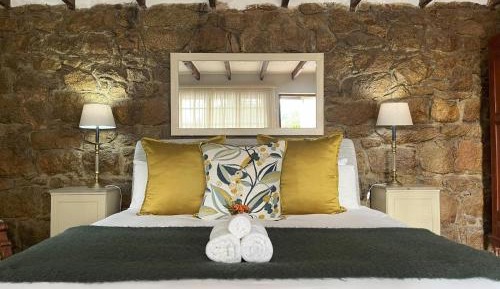 Queen Room with Garden View