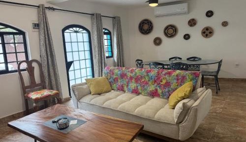 Deluxe One-Bedroom Apartment