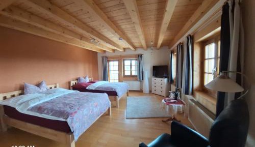 Deluxe Family Room