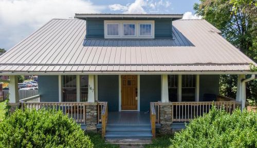 Four-Bedroom Holiday Home