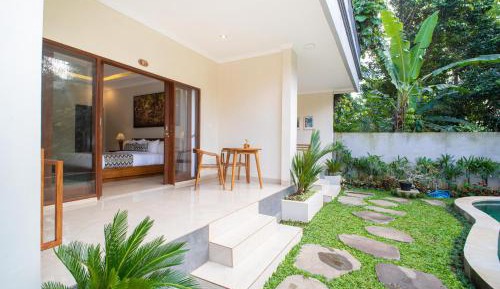 Double Room with Pool View