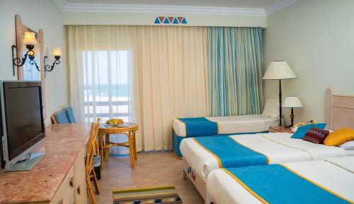 Superior Triple Room with Sea View