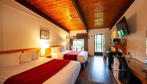 Queen Room with Two Queen Beds