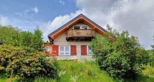 Bungalow with Garden View