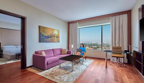 Club Suite, Executive lounge access, 1 Bedroom Suite, 1 King