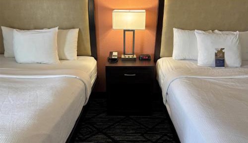Queen Room with Two Queen Beds - Non-Smoking